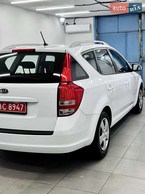 Универсал Kia Ceed 2013 в Стрые