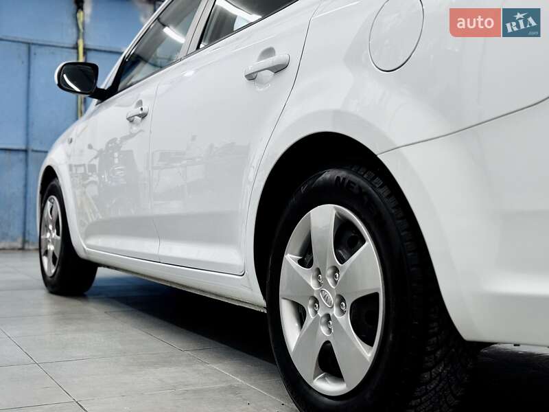 Универсал Kia Ceed 2013 в Стрые