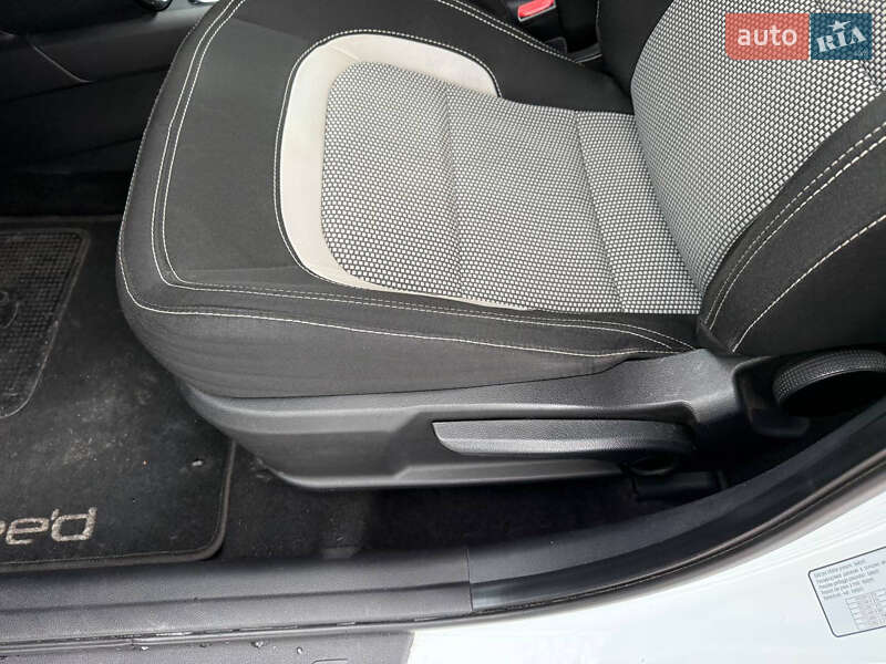 Универсал Kia Ceed 2013 в Стрые