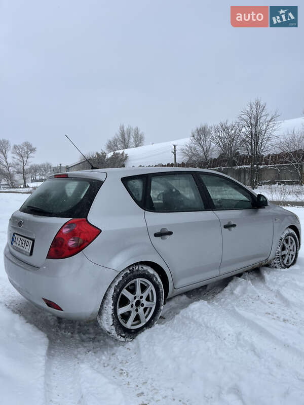 Хэтчбек Kia Ceed 2007 в Днепре