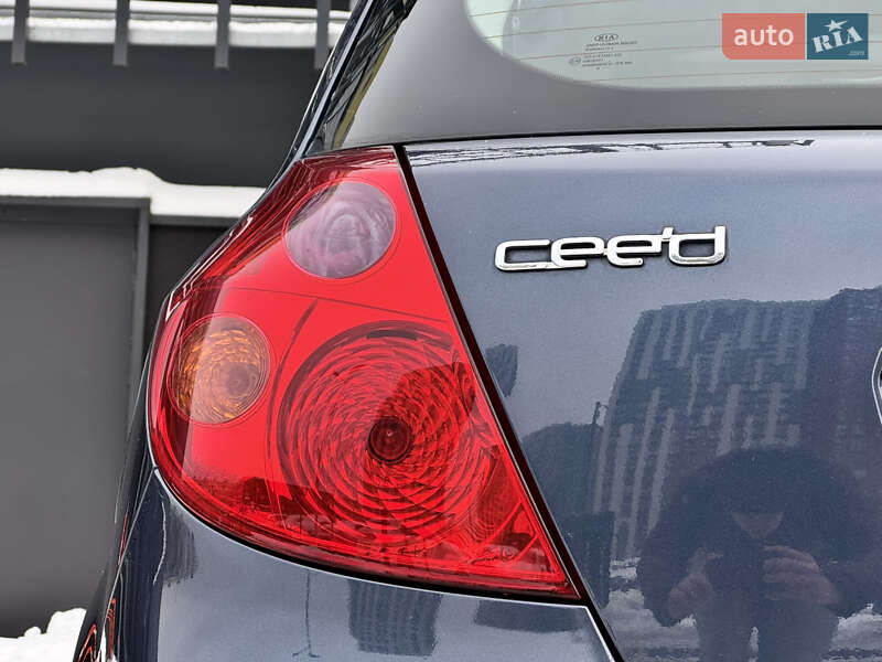 Хэтчбек Kia Ceed 2009 в Киеве