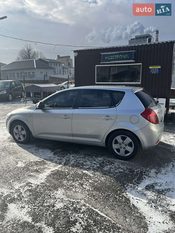 Хетчбек Kia Ceed 2007 в Запоріжжі фото 5 Хетчбек Kia Ceed 2007 в Запоріжжі