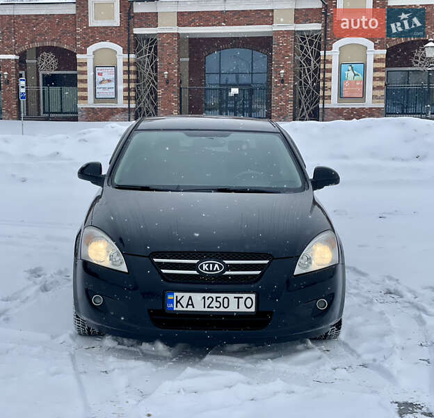 Хэтчбек Kia Ceed 2008 в Обухове