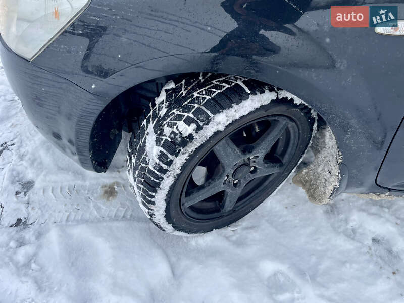 Хэтчбек Kia Ceed 2008 в Обухове