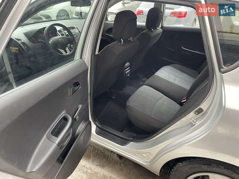 Хетчбек Kia Ceed 2009 в Хмельницькому фото 24 Хетчбек Kia Ceed 2009 в Хмельницькому