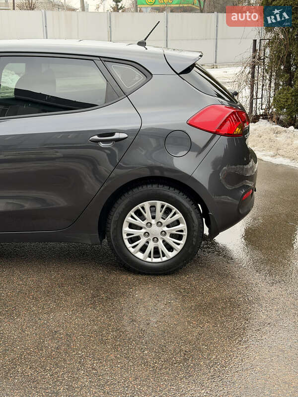 Хетчбек Kia Ceed 2013 в Києві