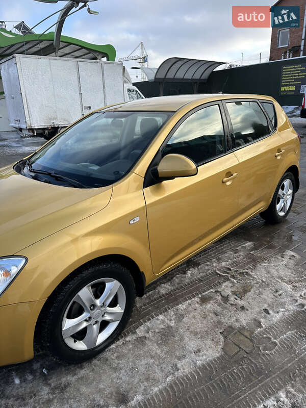 Хетчбек Kia Ceed 2007 в Хмельницькому фото 2 Хетчбек Kia Ceed 2007 в Хмельницькому