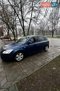 Хетчбек Kia Ceed 2008 в Нікополі