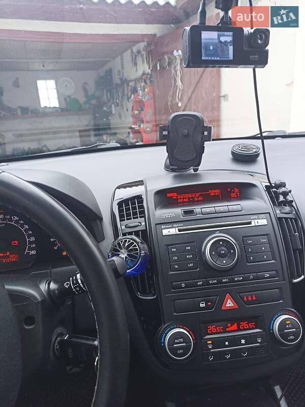 Универсал Kia Ceed 2010 в Шумске