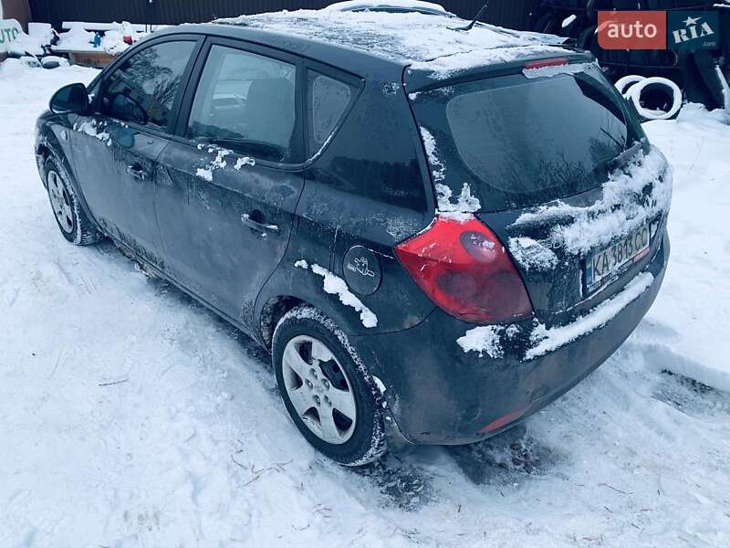 Хетчбек Kia Ceed 2008 в Києві фото 11 Хетчбек Kia Ceed 2008 в Києві