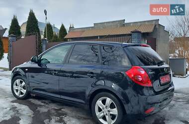 Хэтчбек Kia Ceed 2009 в Луцке