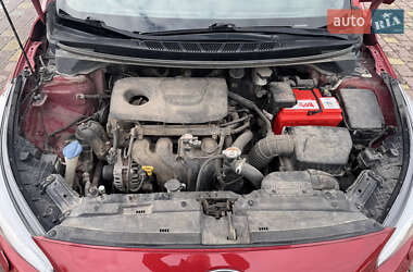 Хэтчбек Kia Ceed 2016 в Перемышлянах