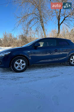 Хэтчбек Kia Ceed 2008 в Харькове
