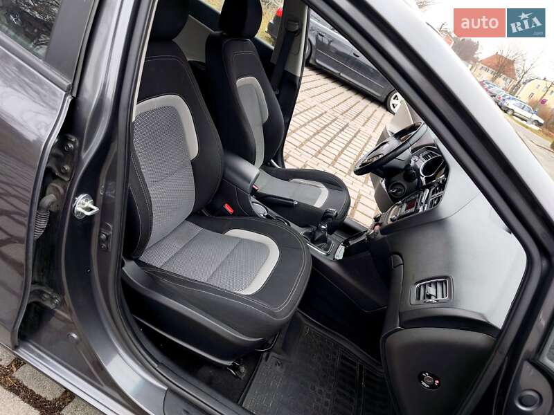 Універсал Kia Ceed 2015 в Києві