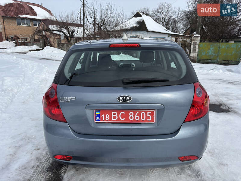 Хэтчбек Kia Ceed 2008 в Хороле фото 52 Хэтчбек Kia Ceed 2008 в Хороле
