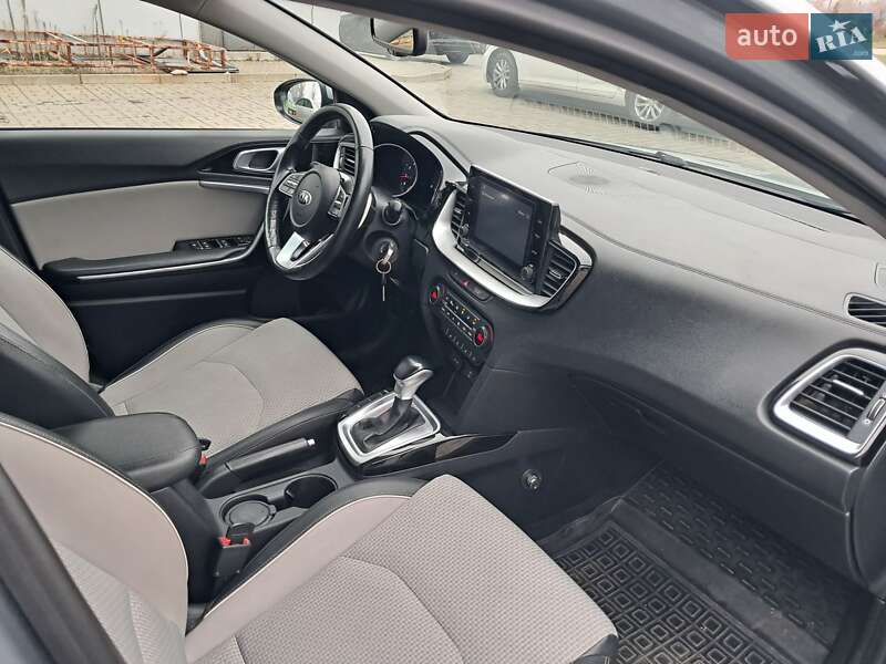 Универсал Kia Ceed 2019 в Запорожье