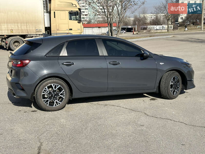 Хэтчбек Kia Ceed 2022 в Запорожье