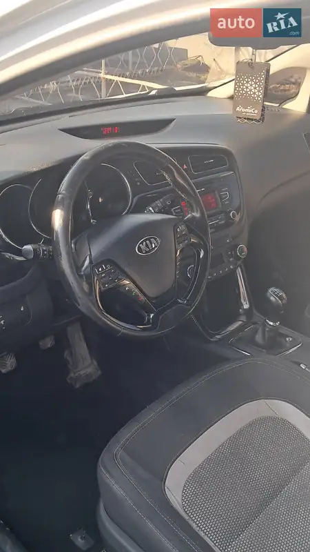 Kia Ceed 2013 VIN U5YHN512ADL066818 фото оголошення 8 з 32