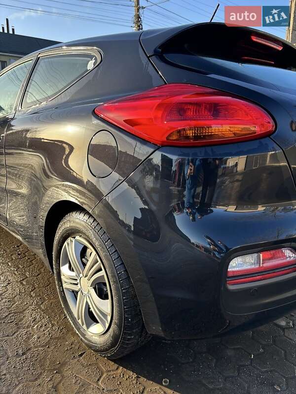 Хетчбек Kia Ceed 2013 в Жашківу