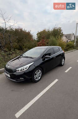 Хэтчбек Kia Ceed 2012 в Киеве