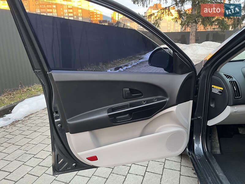 Хэтчбек Kia Ceed 2009 в Ивано-Франковске фото 13 Хэтчбек Kia Ceed 2009 в Ивано-Франковске