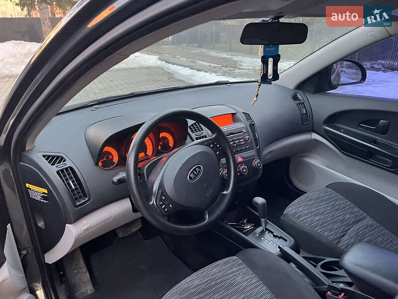 Хэтчбек Kia Ceed 2009 в Ивано-Франковске фото 17 Хэтчбек Kia Ceed 2009 в Ивано-Франковске