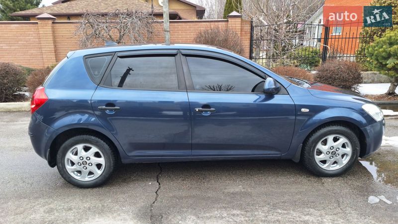 Хэтчбек Kia Ceed 2007 в Полтаве