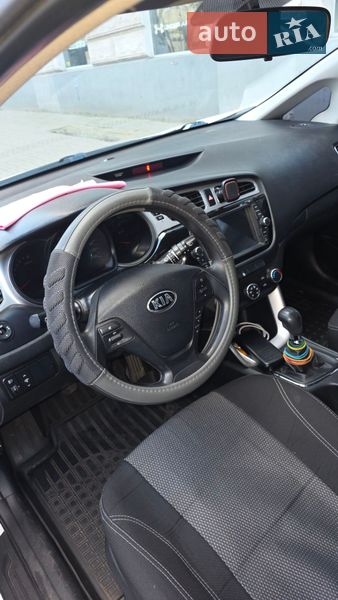 Хэтчбек Kia Ceed 2013 в Днепре