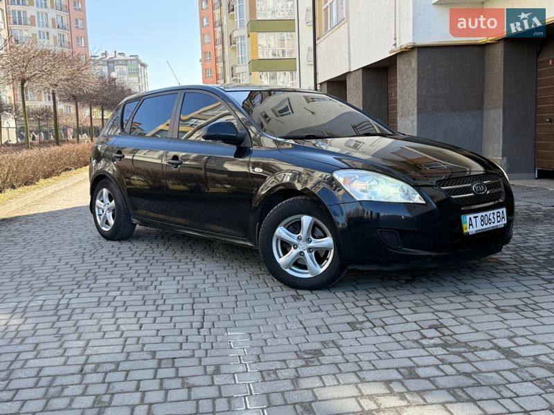 Хэтчбек Kia Ceed 2008 в Ивано-Франковске