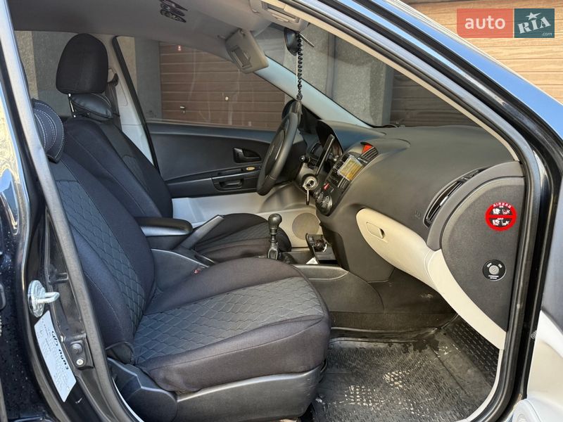 Хэтчбек Kia Ceed 2008 в Ивано-Франковске