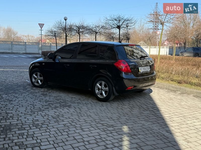 Хэтчбек Kia Ceed 2008 в Ивано-Франковске