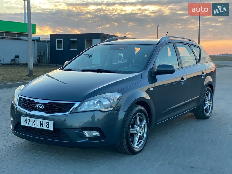 Универсал Kia Ceed 2010 в Радивилове