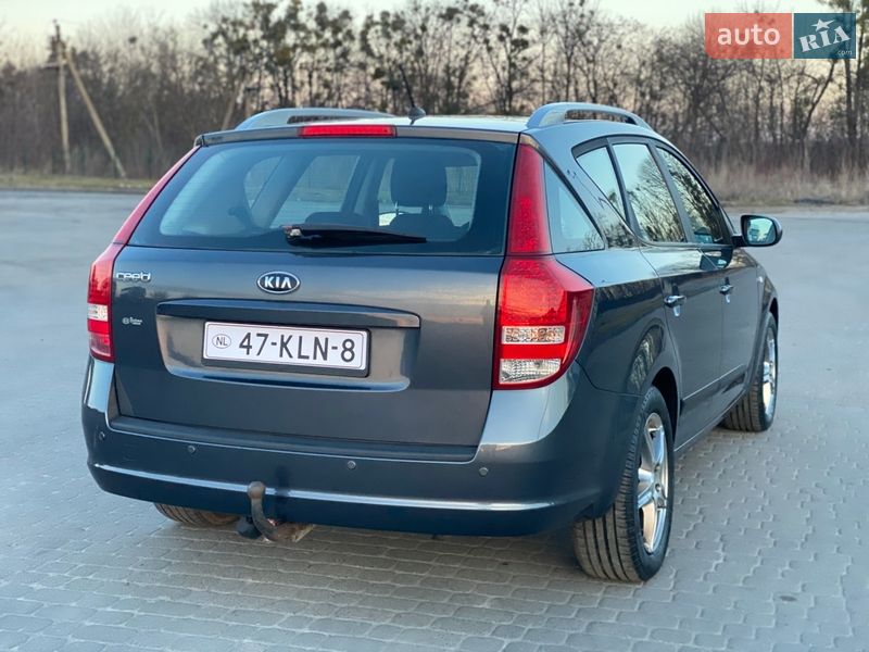 Универсал Kia Ceed 2010 в Радивилове