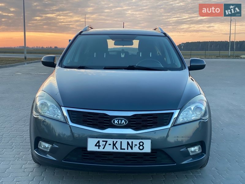 Универсал Kia Ceed 2010 в Радивилове