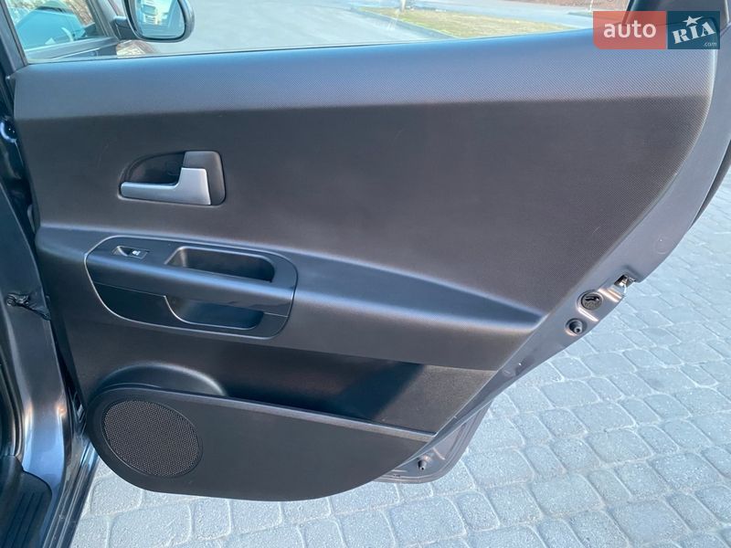 Универсал Kia Ceed 2010 в Радивилове