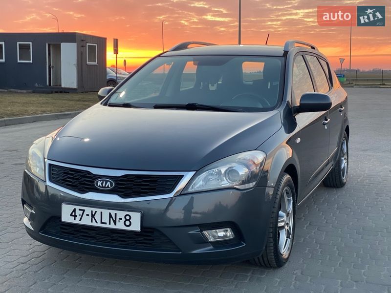 Универсал Kia Ceed 2010 в Радивилове