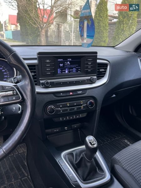 Хэтчбек Kia Ceed 2019 в Ужгороде