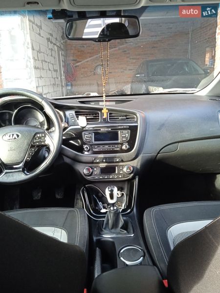 Хэтчбек Kia Ceed 2012 в Львове