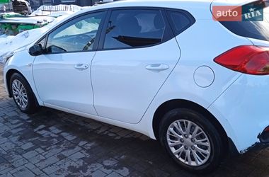 Хэтчбек Kia Ceed 2012 в Львове