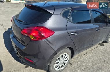 Хэтчбек Kia Ceed 2015 в Обухове