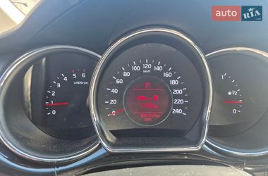 Хэтчбек Kia Ceed 2015 в Обухове
