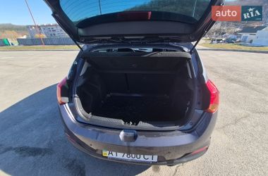 Хэтчбек Kia Ceed 2015 в Обухове