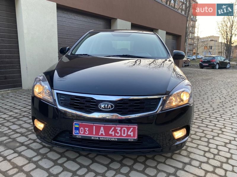 Хэтчбек Kia Ceed 2012 в Коломые