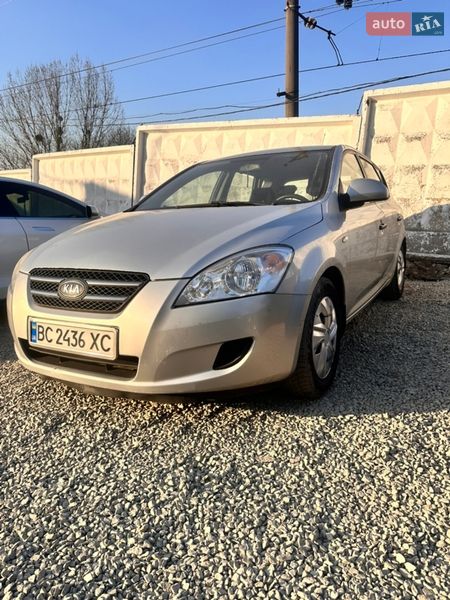 Хэтчбек Kia Ceed 2008 в Львове