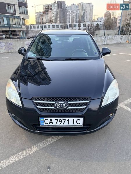 Хэтчбек Kia Ceed 2009 в Киеве
