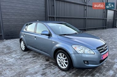 Хэтчбек Kia Ceed 2008 в Хороле