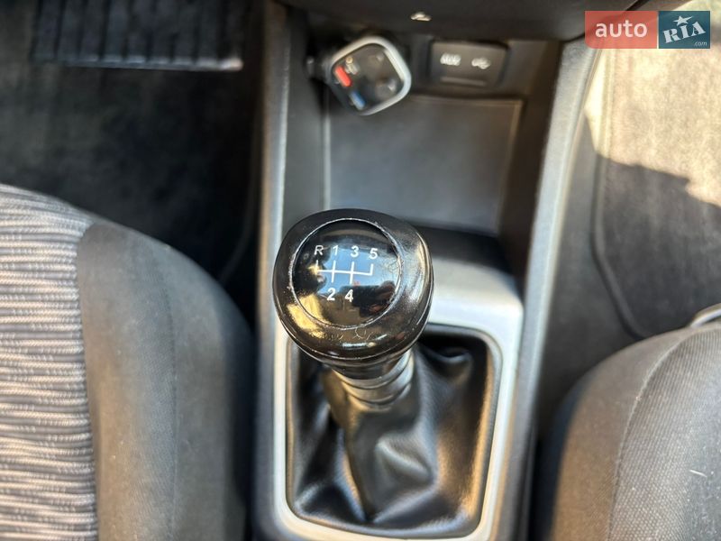Хэтчбек Kia Ceed 2008 в Хороле