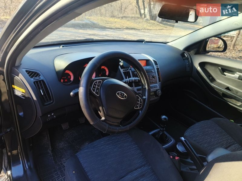 Універсал Kia Ceed 2008 в Южноукраїнську