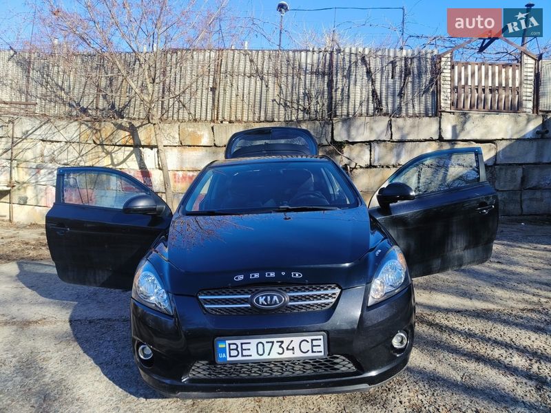 Універсал Kia Ceed 2008 в Южноукраїнську
