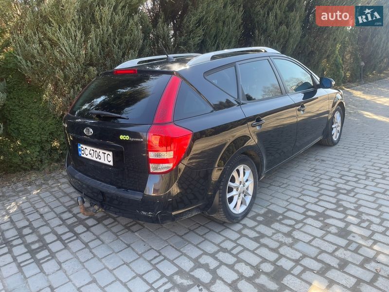 Універсал Kia Ceed 2010 в Самборі